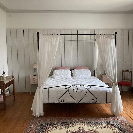 Les Croque-Notes, Chambres Et Table D'Hotes Lorignac Exterior photo